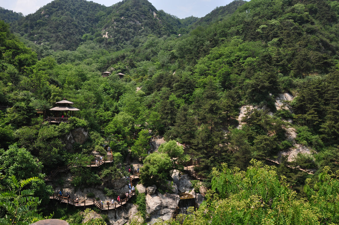 “步伐跟隨夢(mèng)想，青春你我同行”——濟(jì)南市鴻慷機(jī)電設(shè)備有限公司端午節(jié)出游活動(dòng)