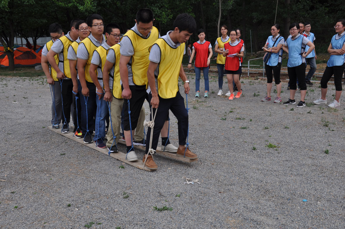 “步伐跟隨夢(mèng)想，青春你我同行”——濟(jì)南市鴻慷機(jī)電設(shè)備有限公司端午節(jié)出游活動(dòng)